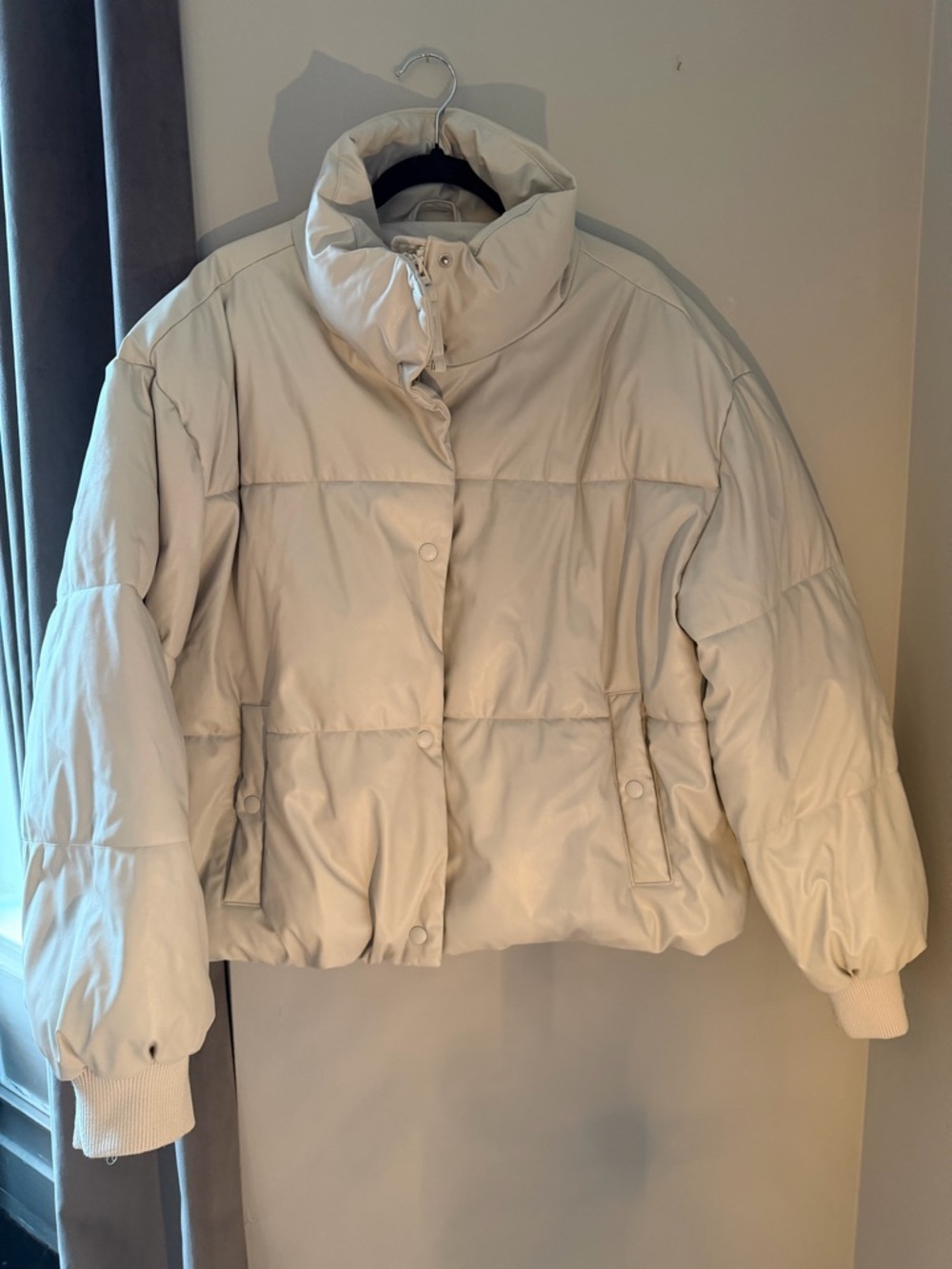 American Eagle Cream Vegan Leather Puffer Jacket XL